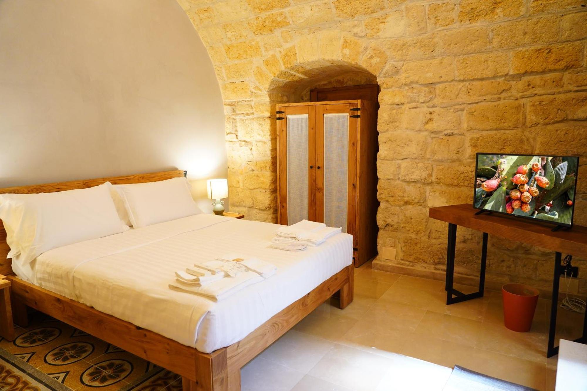 Hotel Terra Di Trani Esterno foto